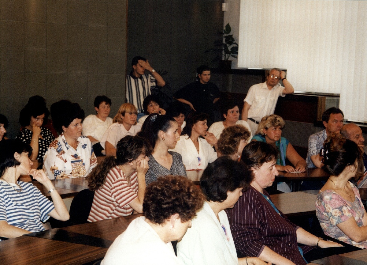 Výstražná stávka na finančním úřadu 1998 – FOTO